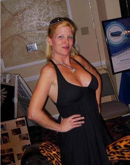 rencontre jeune blonde salope gros seins