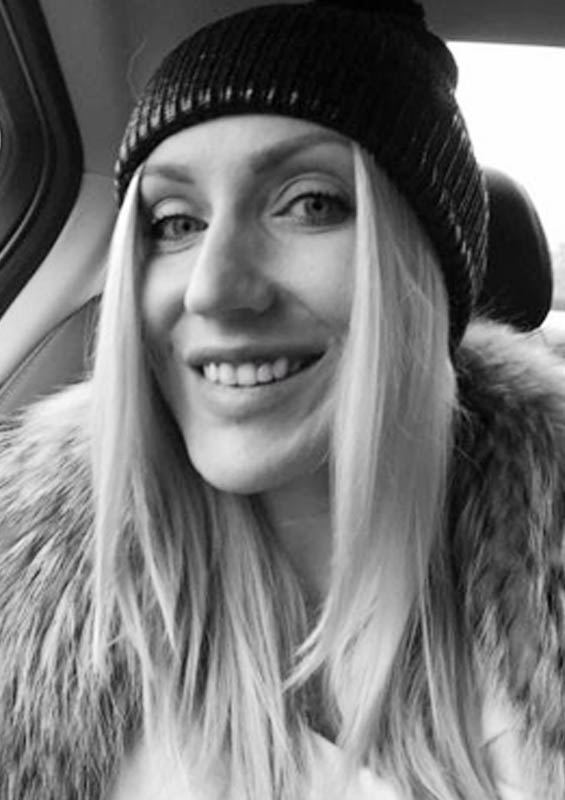 rencontre belle jeune femme blonde