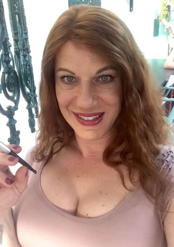 rencontre femme transsexuelle mature rousse